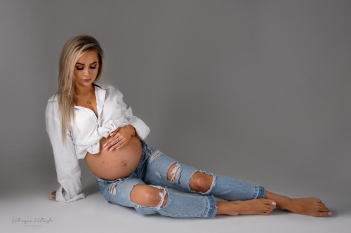 sesja ciążowa Warszawa / sesja brzuszkowa Warszawa / fotografia ciążowa Warszawa cena / fotograf Warszawa / fotografia ciążowa Warszawa 